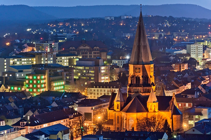 Stadt Kaiserslautern bei Nacht